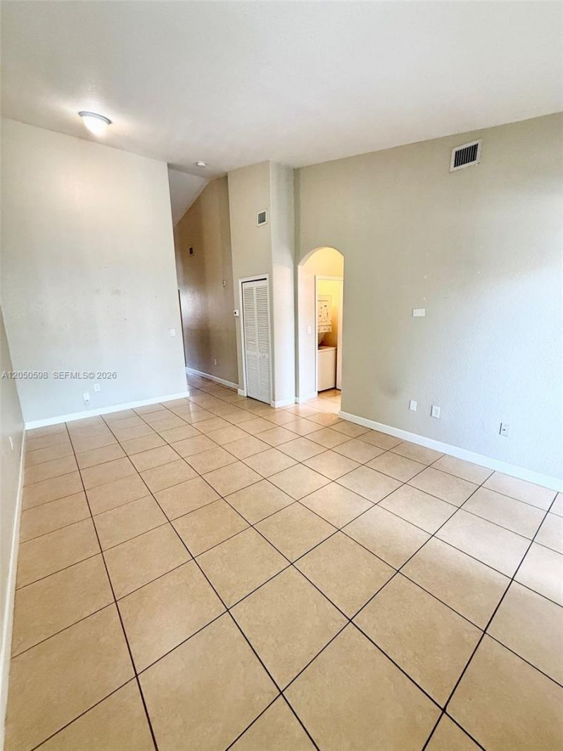 1652 SE 28th St, Unit 202, Homestead, FL 33035 Photo