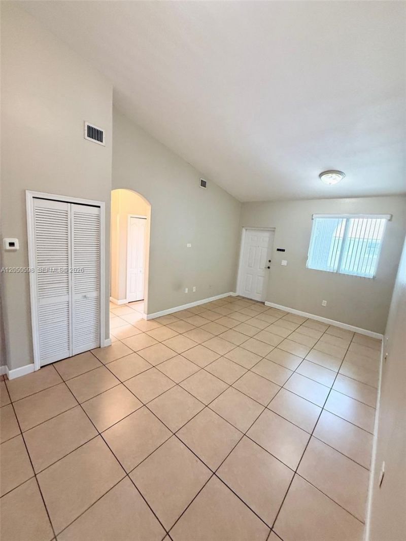 1652 SE 28th St, Unit 202, Homestead, FL 33035 Photo