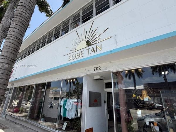 762 W 41st St, Miami Beach, FL 33140