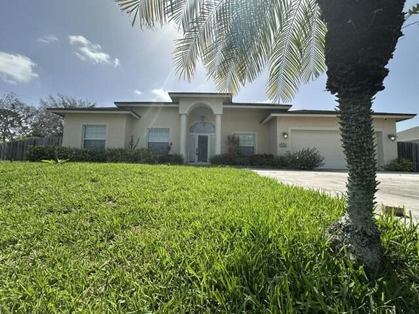 3125 SW Savona Boulevard, Port St. Lucie, FL 34953