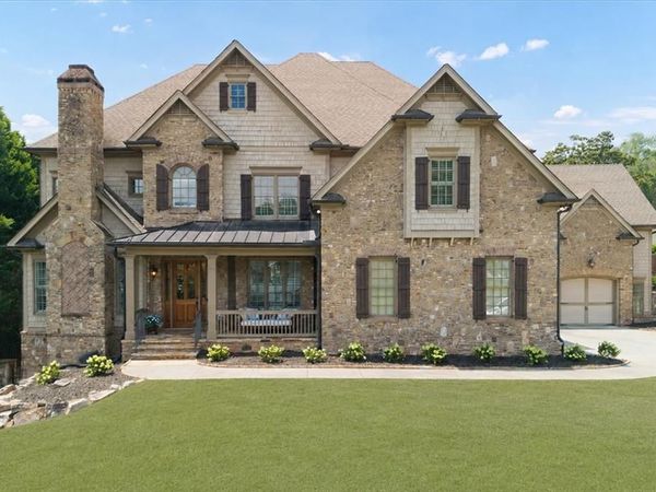 1084 West Nancy Creek Drive NE, Atlanta, GA 30319