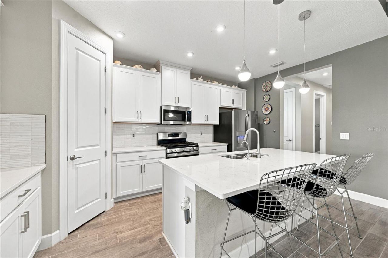 11115 Devonbridge Drive , Palmetto, FL 34221 Photo
