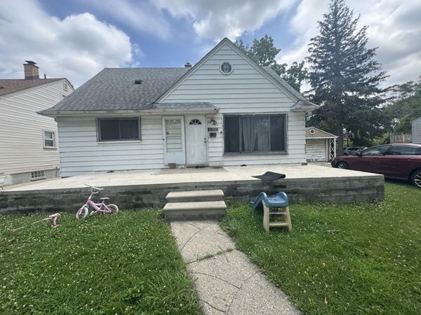 6388 NW Montrose Street NW, Detroit, MI 48228