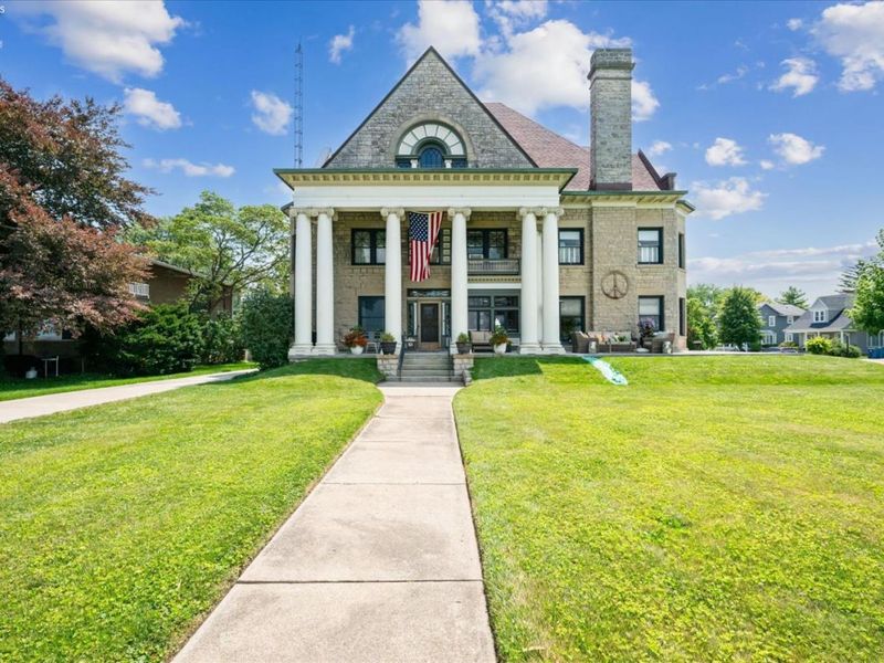 504 E Perry Street, Port Clinton, OH 43452 Photo 1