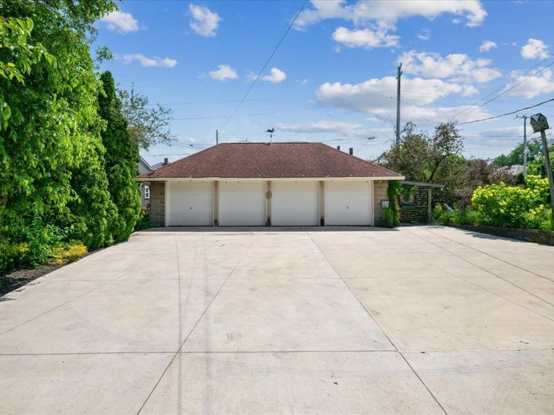 504 E Perry Street, Port Clinton, OH 43452 Photo 69
