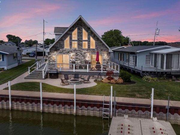 1531 N Compass Avenue, Port Clinton, OH 43452