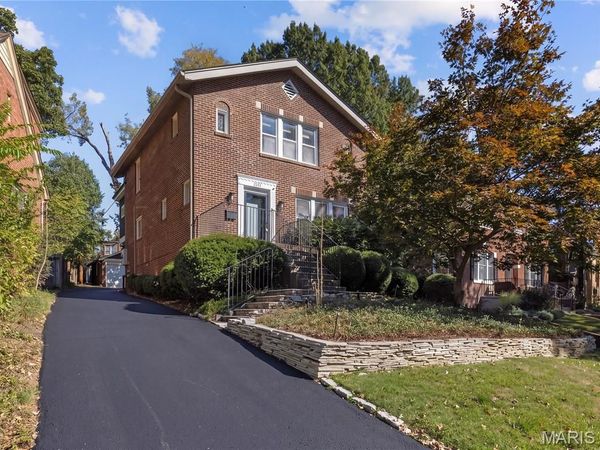 7117 Northmoor Drive, University City, MO 63105