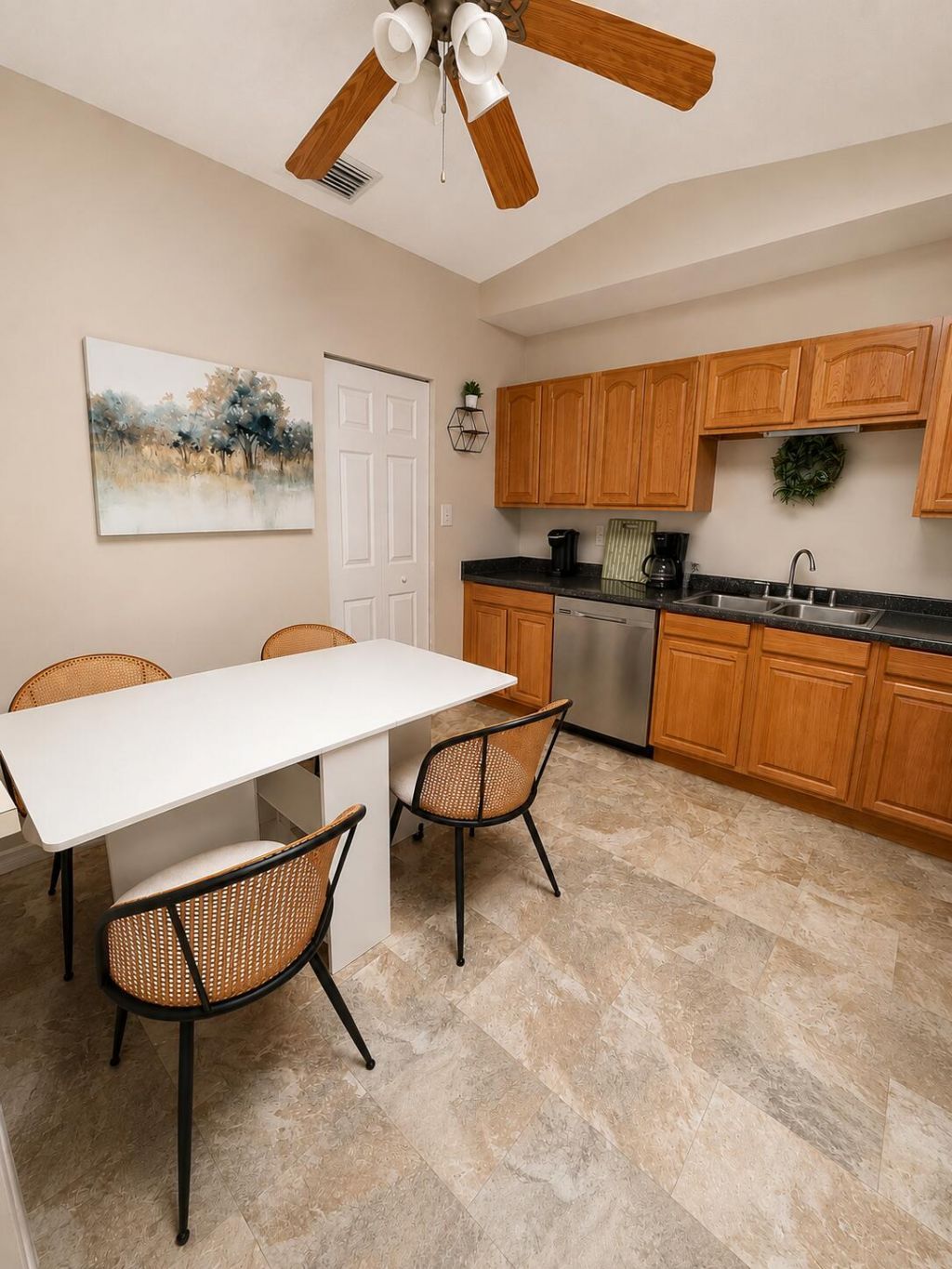 1433 Captains Walk, Unit 18a, Fort Pierce, FL 34950 Photo