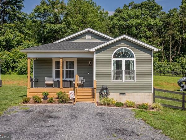 6127 MOORE AVENUE, MOUNT JACKSON, VA 22842
