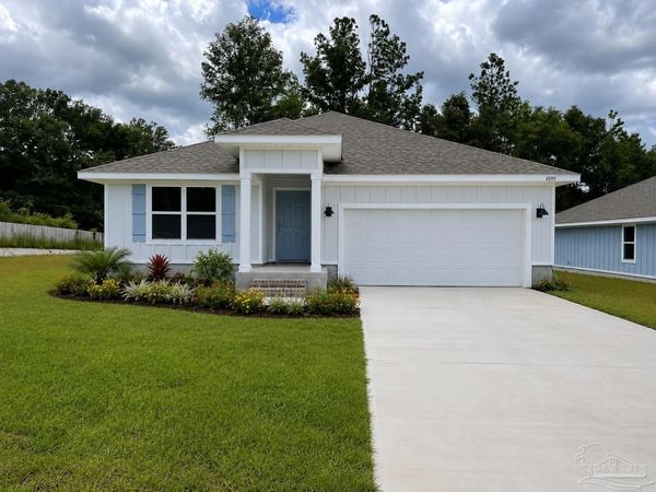 4099 Whitetail Ln, Pensacola, FL 32526