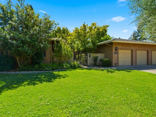20078 Greenview Dr, Woodbridge, CA 95258