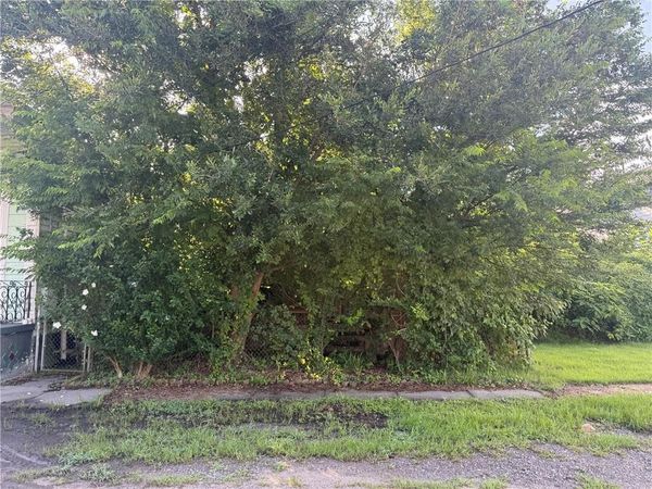 719 LIZARDI Street , New Orleans, LA 70117