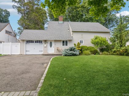 45 Abbot Lane Hicksville, NY 11801