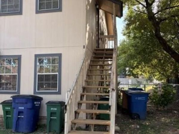 2008 E Stassney LN, Unit B, Austin, TX 78744