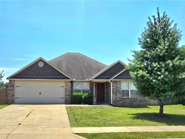 304 E Laurel Avenue , Rogers, AR 72758