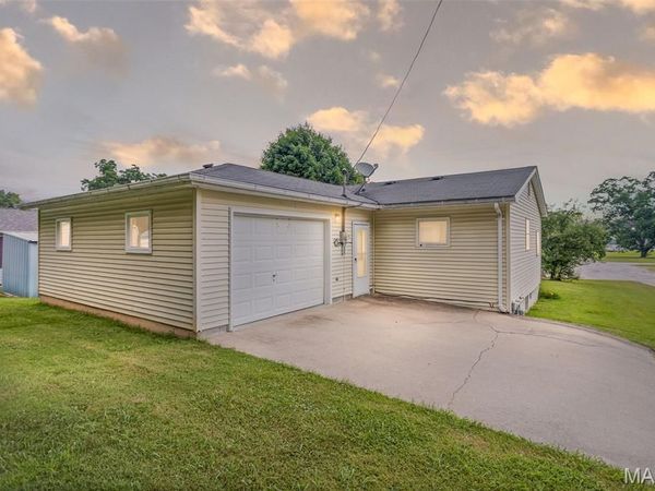 404 N 4th Street, Kampsville, IL 62053