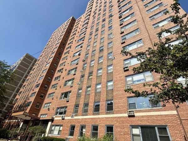 2909 N Sheridan Road , Unit 1212, Chicago, IL 60657