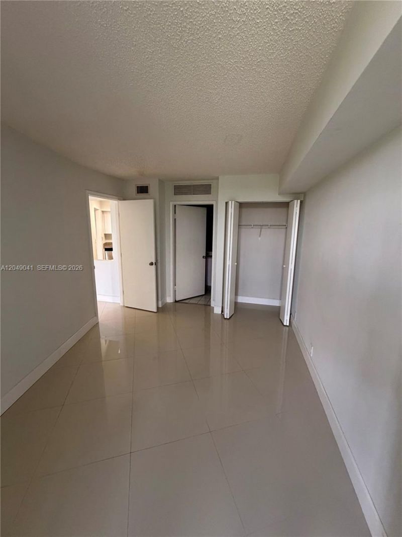 3300 NE 191st St, Unit 404, Aventura, FL 33180 Photo