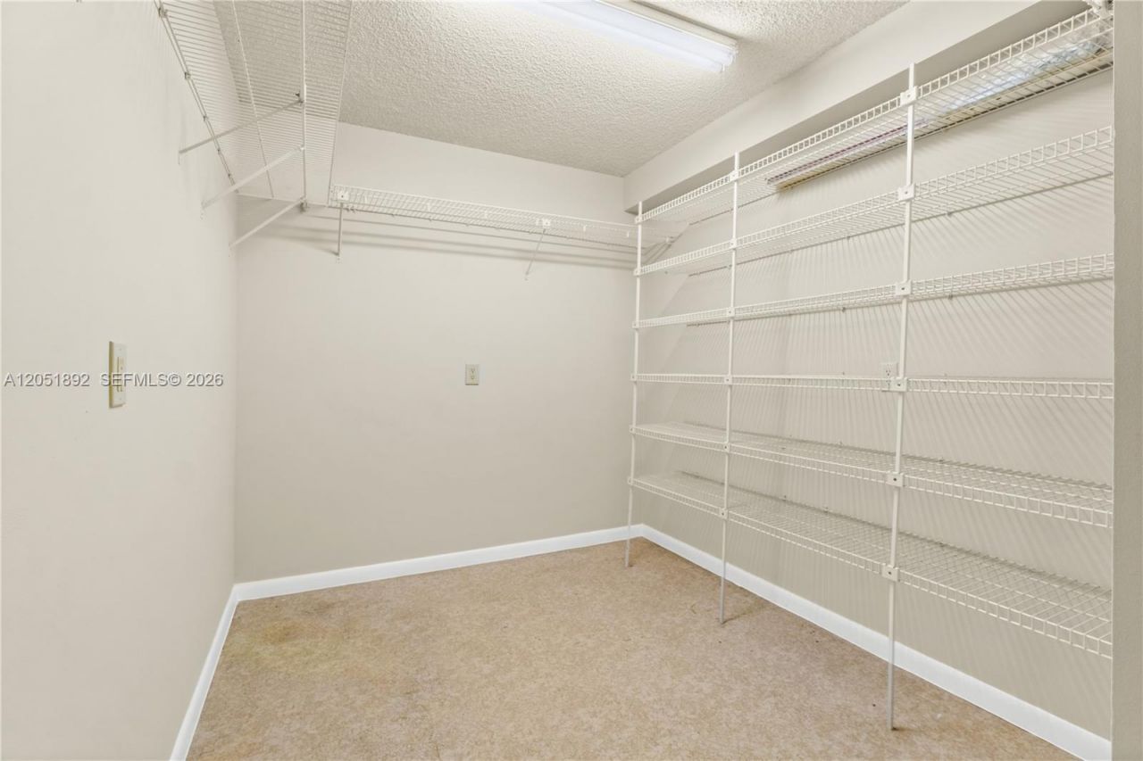 3650 Whitehall Dr , Unit 305, West Palm Beach, FL 33401 Photo