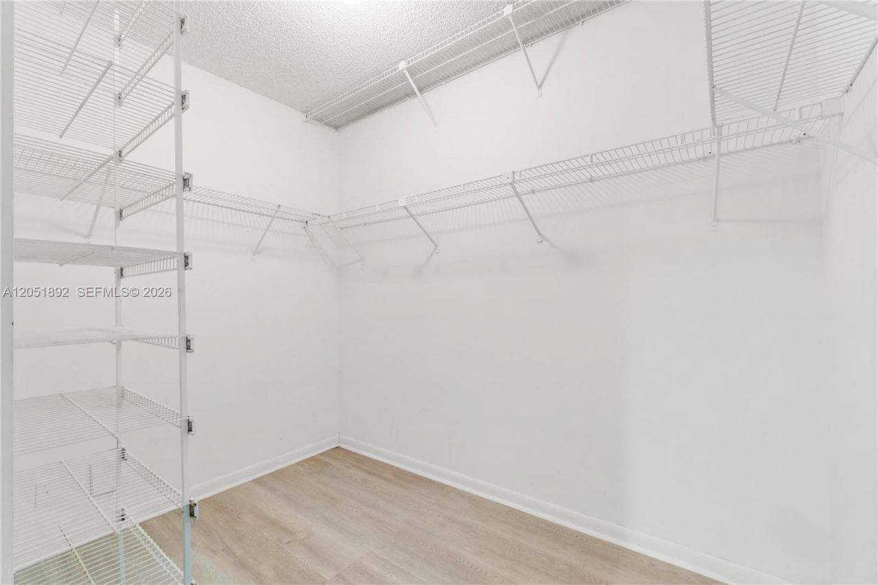 3650 Whitehall Dr , Unit 305, West Palm Beach, FL 33401 Photo