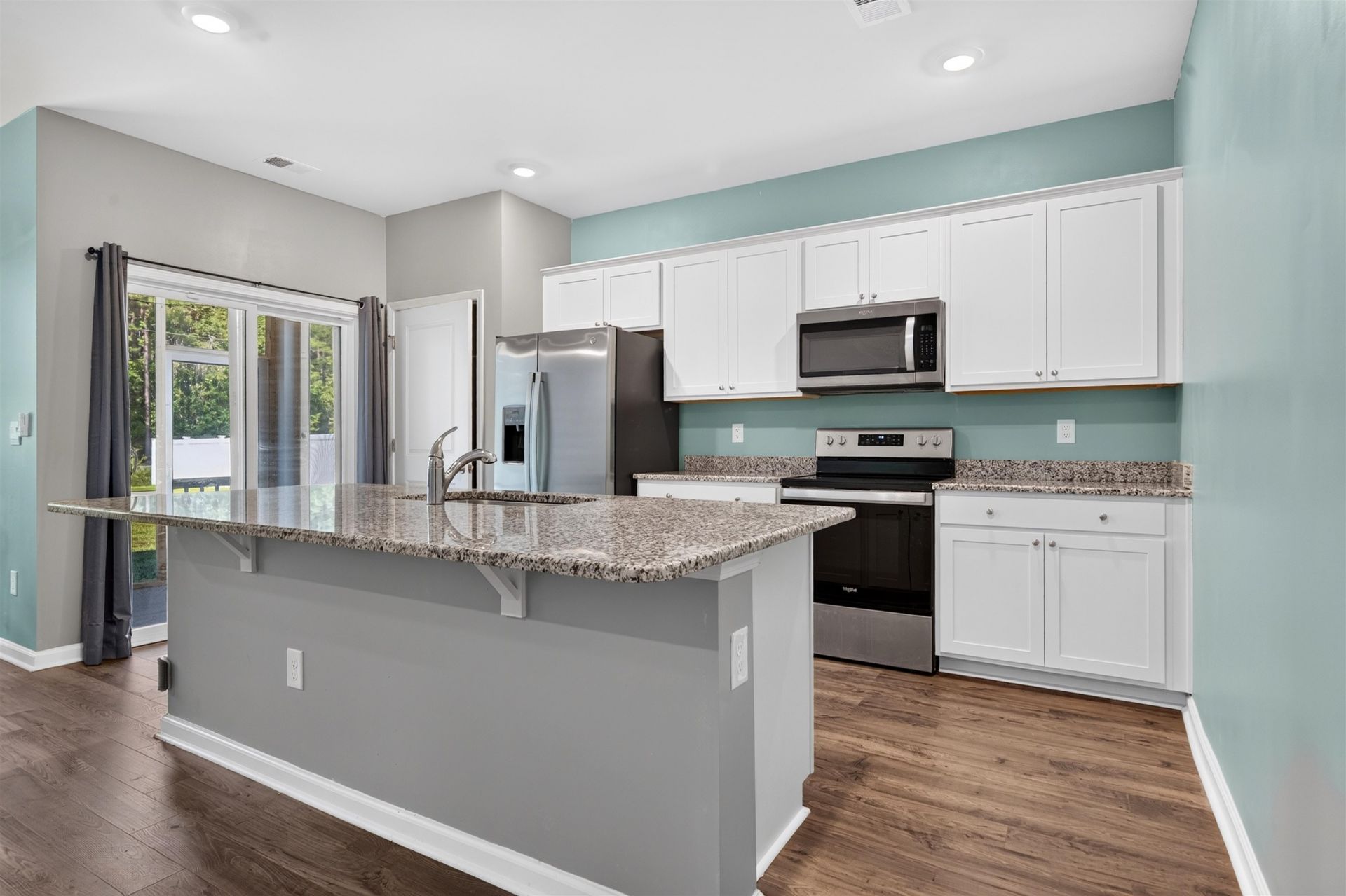 1440 Greenock Ln. Photo 7