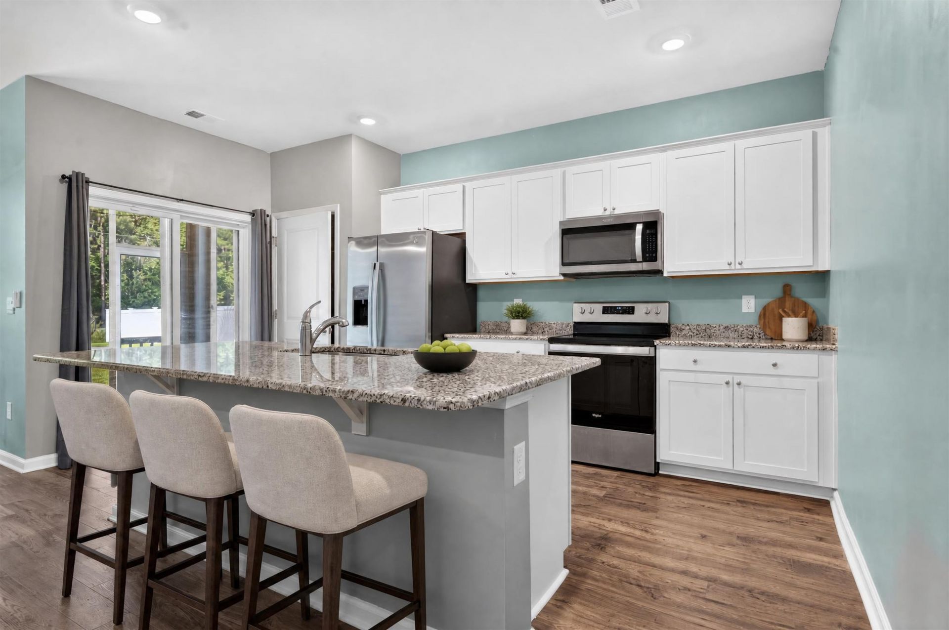 1440 Greenock Ln. Photo 8