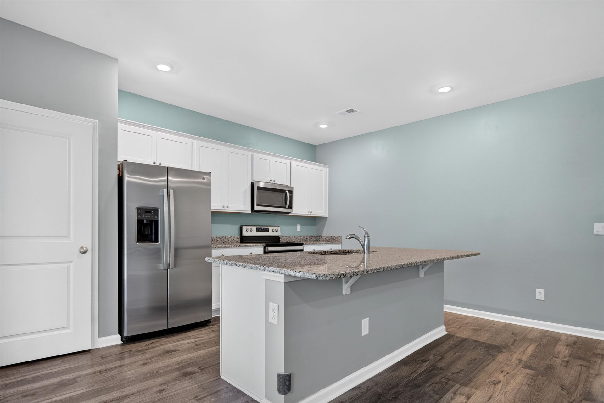 1440 Greenock Ln. Photo 9