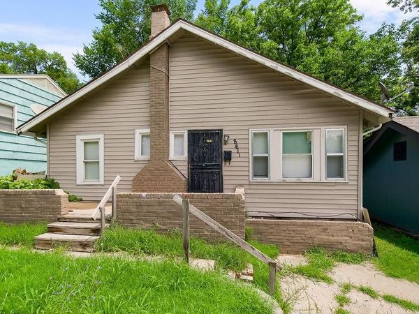 8411 Olive Street, Kansas City, MO 64132