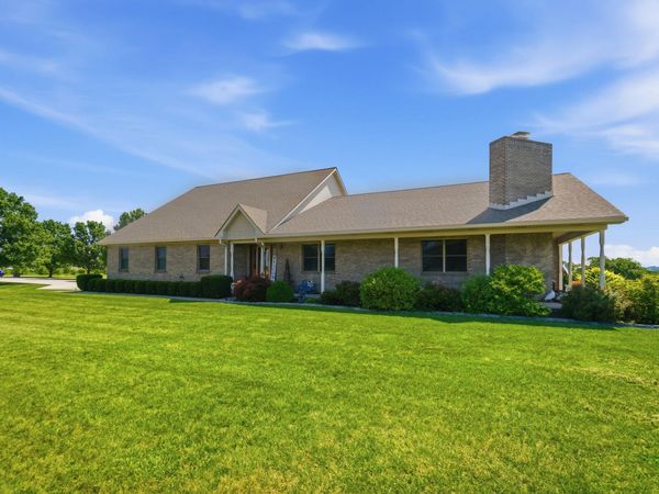 8400 N Montgomery County Line Road, Brookville, OH 45309