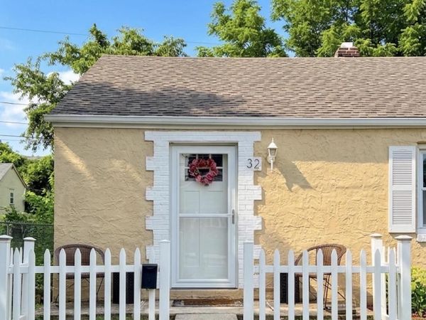 32 SCARLET AVENUE, ASTON, PA 19014