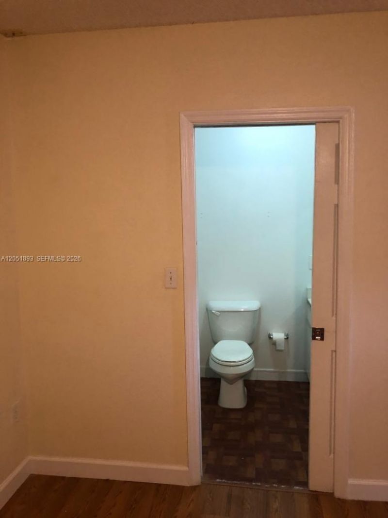 5810 W 18th Ln , Unit 208, Hialeah, FL 33012 Photo