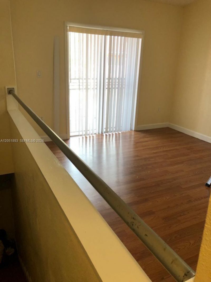 5810 W 18th Ln , Unit 208, Hialeah, FL 33012 Photo