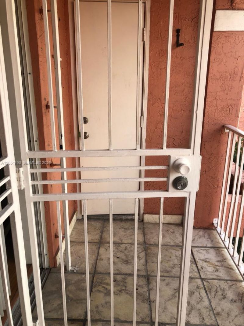 5810 W 18th Ln , Unit 208, Hialeah, FL 33012 Photo