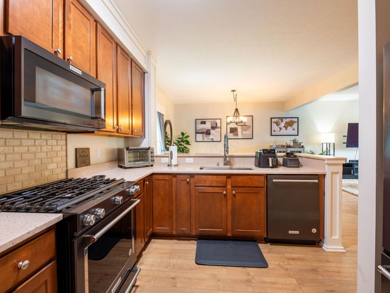 8034 Ravine Run Lane, Columbus, OH 43235 Photo 17