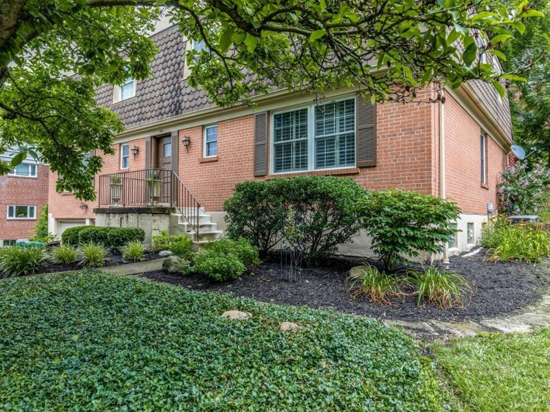 850 Van Dyke Avenue, Unit 2, Cincinnati, OH 45226 Photo 1