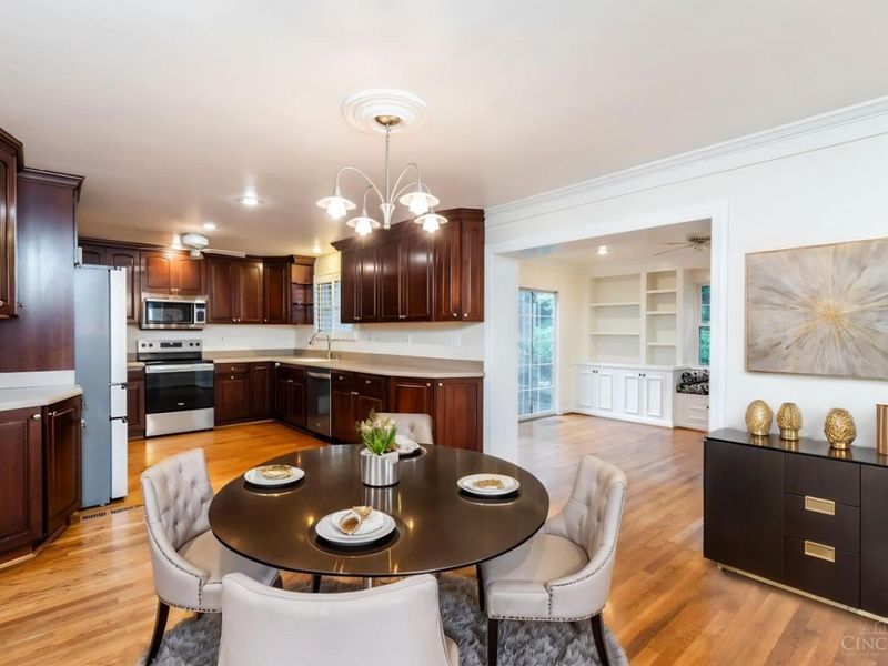 850 Van Dyke Avenue, Unit 2, Cincinnati, OH 45226 Photo 4