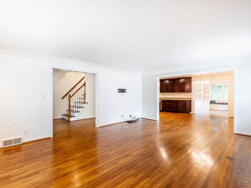 850 Van Dyke Avenue, Unit 2, Cincinnati, OH 45226 Photo 8