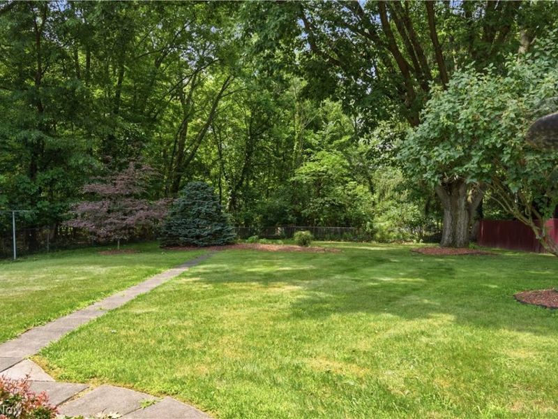 6570 Applewood Boulevard, Boardman, OH 44512 Photo 5
