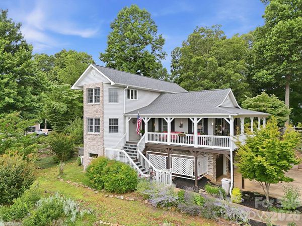 241 Alta Vista Drive , Candler, NC 28715