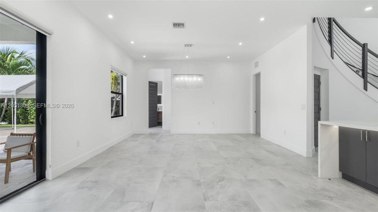 8900 NW 161st Ter, Miami Lakes, FL 33018 Photo