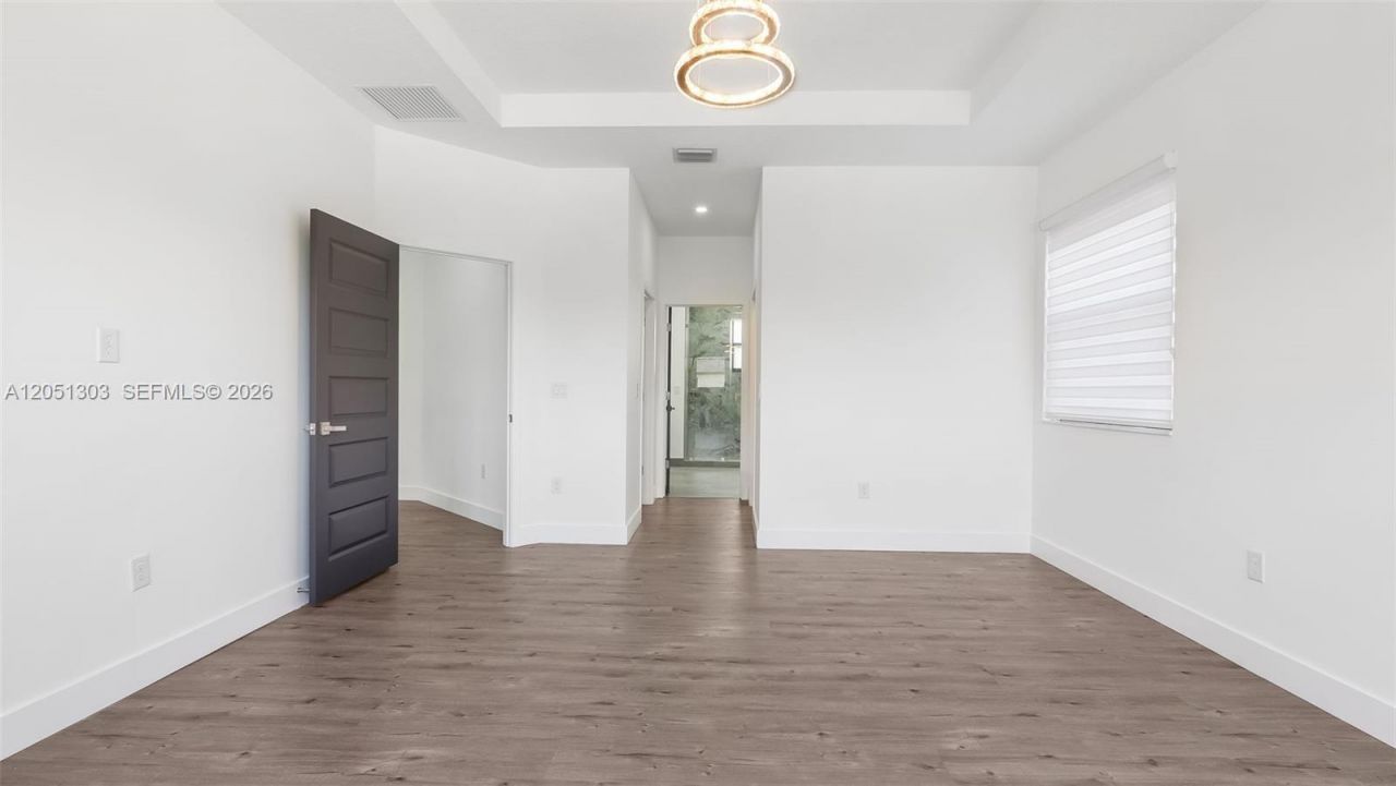 8900 NW 161st Ter, Miami Lakes, FL 33018 Photo