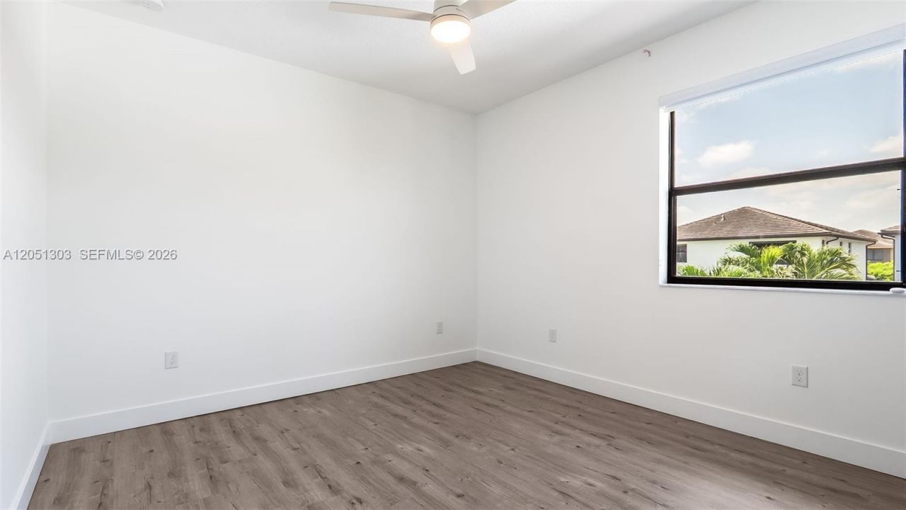8900 NW 161st Ter, Miami Lakes, FL 33018 Photo