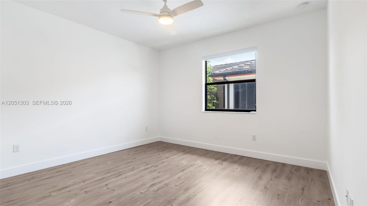 8900 NW 161st Ter, Miami Lakes, FL 33018 Photo