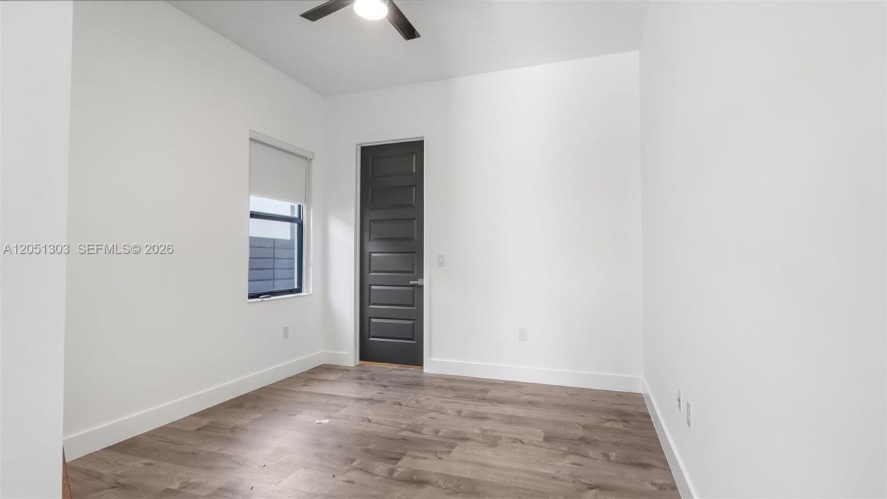 8900 NW 161st Ter, Miami Lakes, FL 33018 Photo