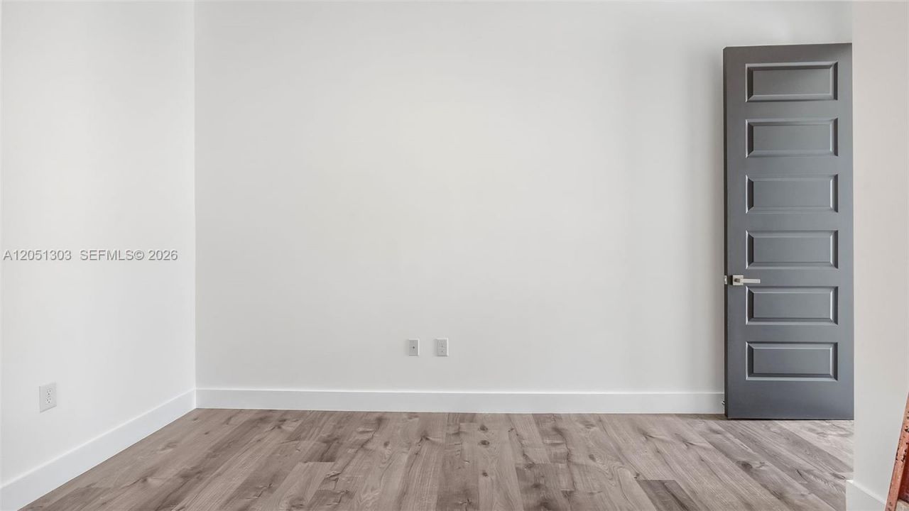 8900 NW 161st Ter, Miami Lakes, FL 33018 Photo