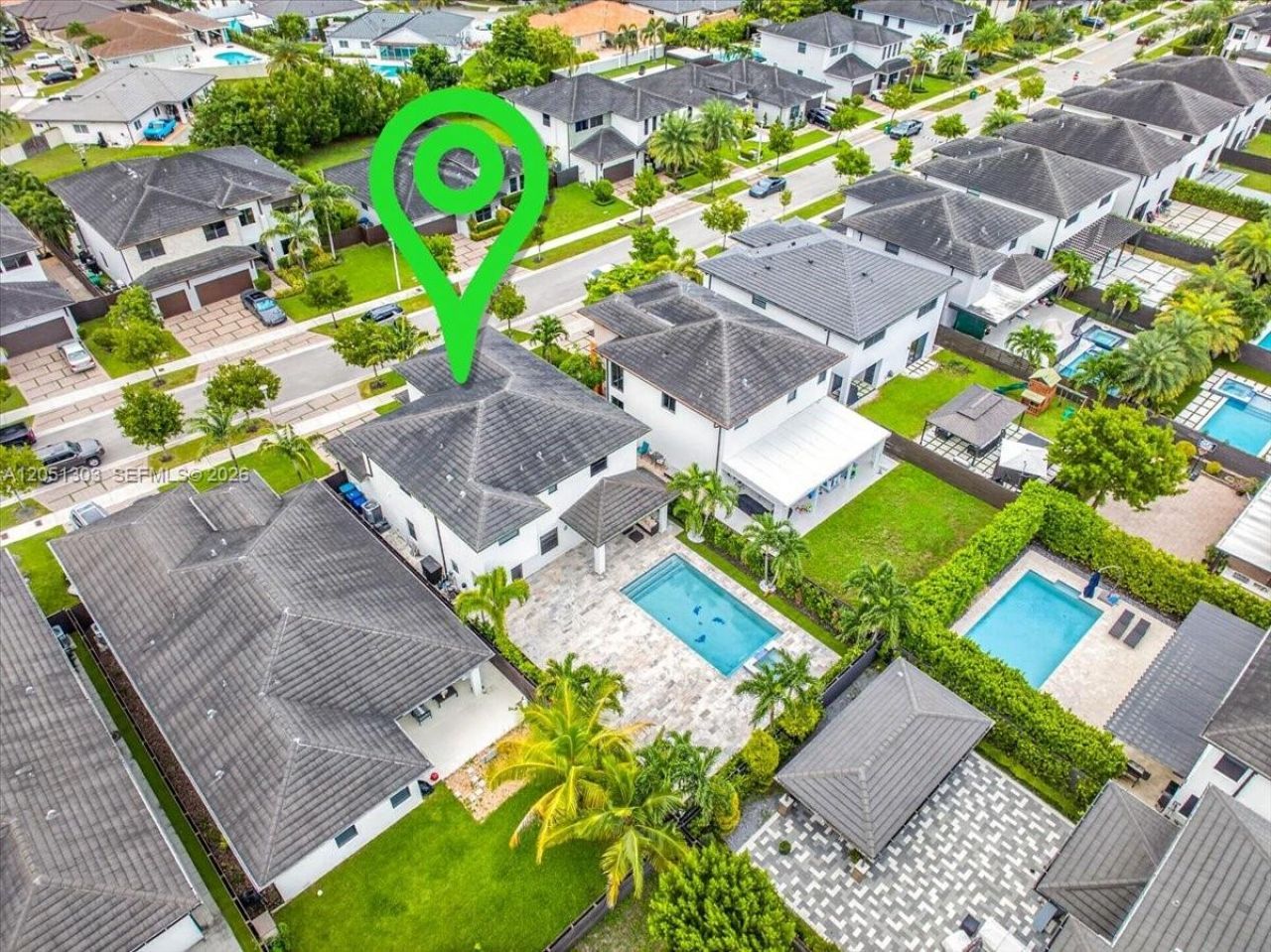 8900 NW 161st Ter, Miami Lakes, FL 33018 Photo