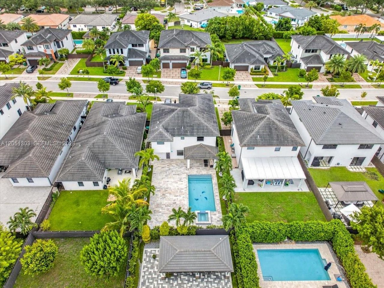 8900 NW 161st Ter, Miami Lakes, FL 33018 Photo