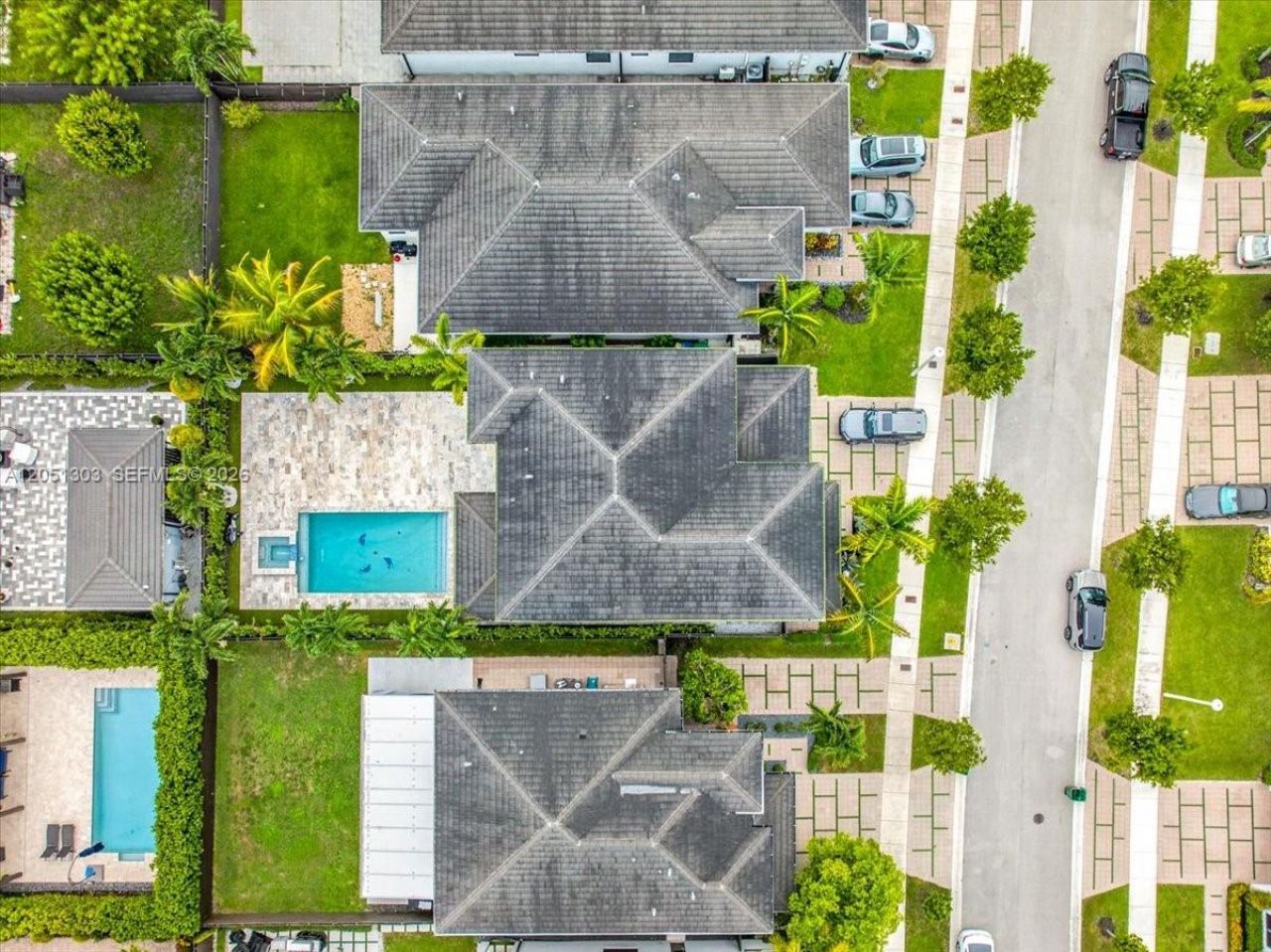 8900 NW 161st Ter, Miami Lakes, FL 33018 Photo