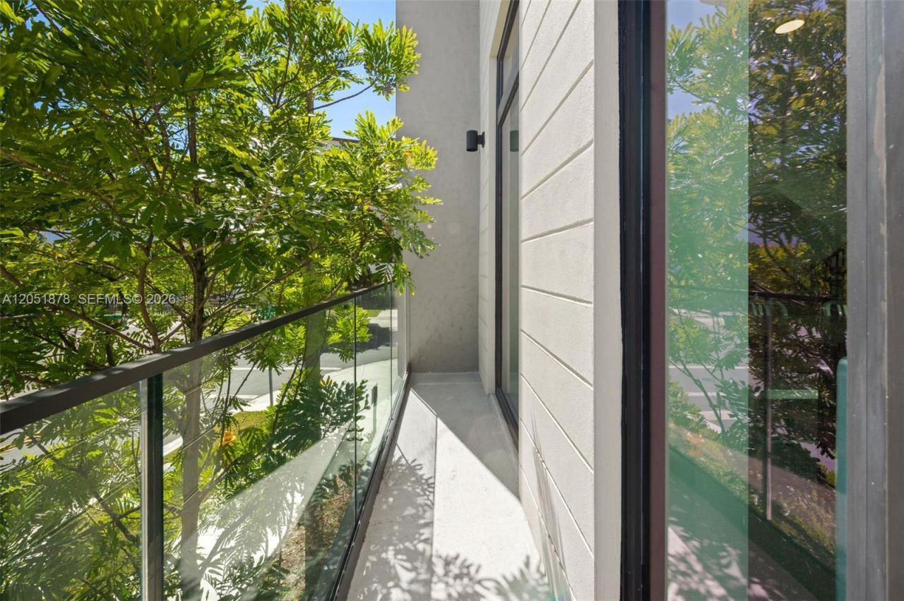 2688 SW 25th Ave. , Miami, FL 33133 Photo