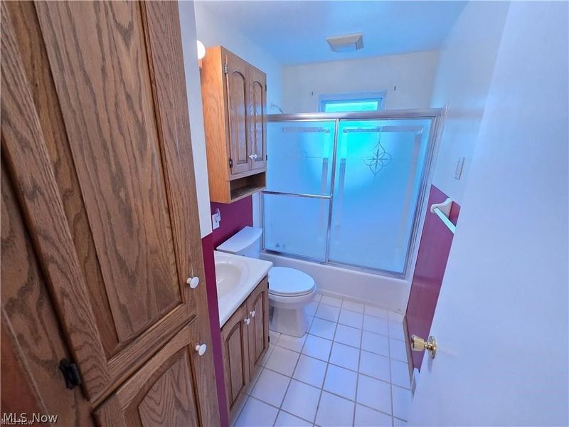 976 N Pasadena Avenue, Elyria, OH 44035 Photo 17